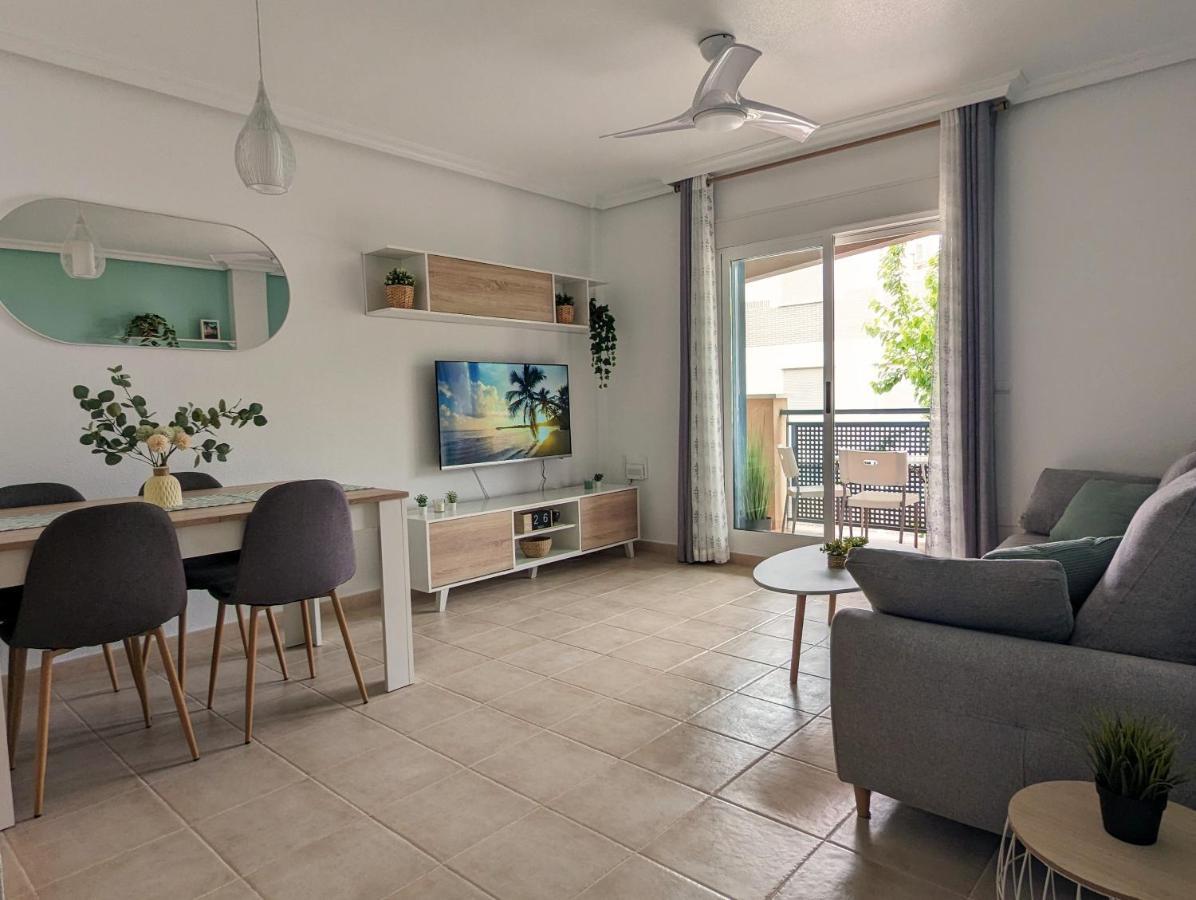 Palmeras - Con Terraza, Barbacoa, Aire Acondicionado Y A 250m De La Playa!