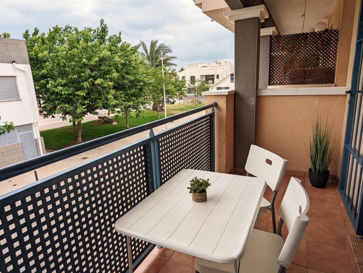 Apartamento Palmeras - Con Terraza, Barbacoa, Aire Acondicionado Y A 250m De La Playa!