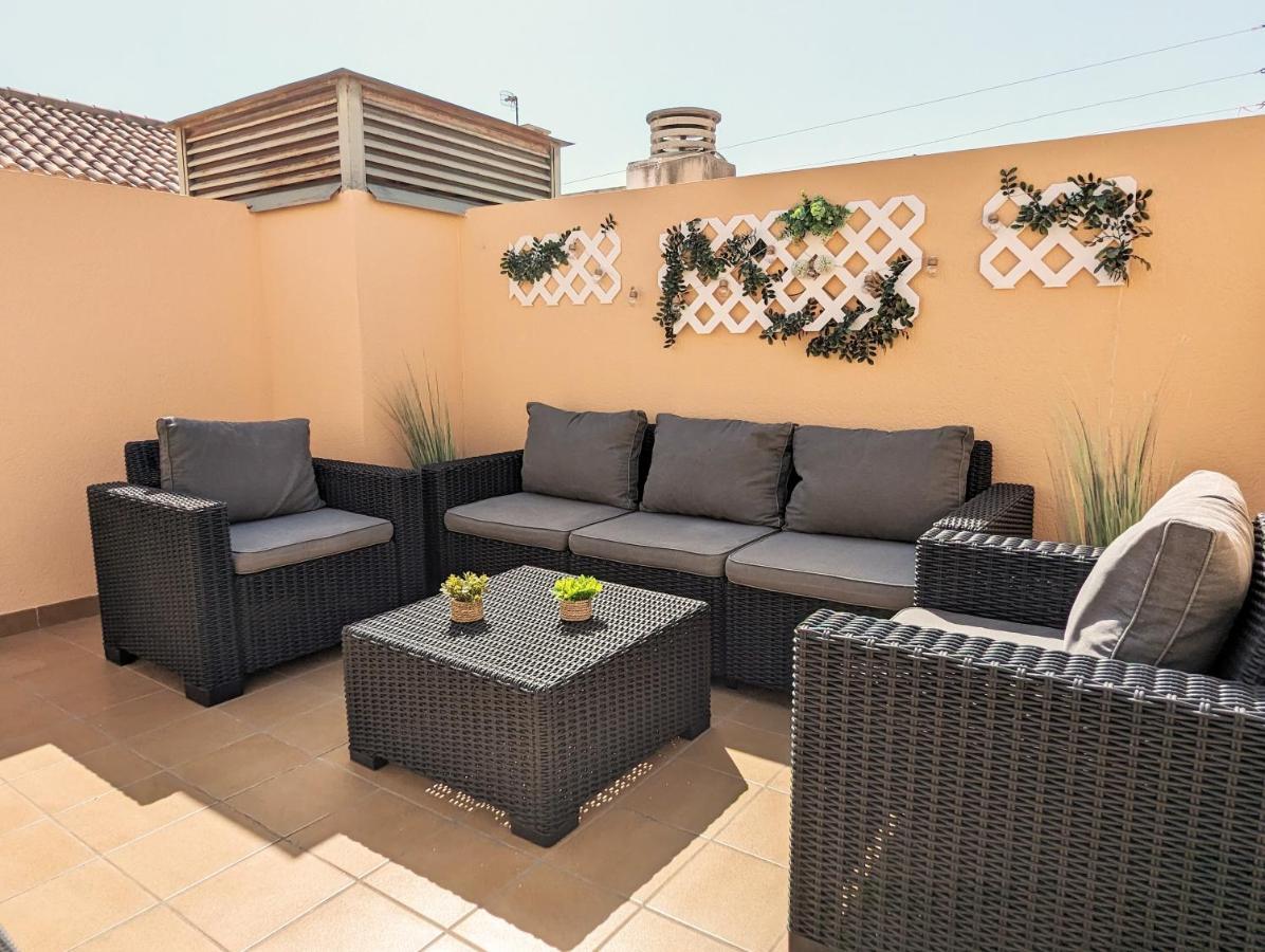 Apartamento Palmeras - Con Terraza, Barbacoa, Aire Acondicionado Y A 250m De La Playa!