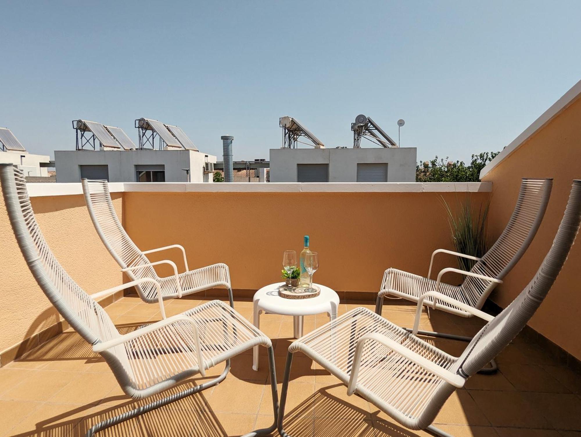 Apartment Palmeras - Con Terraza, Barbacoa, Aire Acondicionado Y A 250m De La Playa!